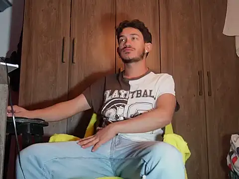 FelipheLive online show from 02-25-26, 06:34