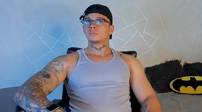 Snapshot of NoahhBrown chatting on 01-15-25, 04:04 NoahhBrown online show from 01-15-25, 04:04