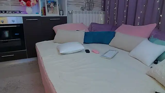 AyanaJoy online show from 10-28-25, 10:45