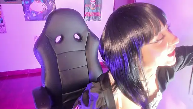 Snapshot of MonxxsLove chatting on 07-05-26, 03:23 MonxxsLove online show from 07-05-26, 03:23
