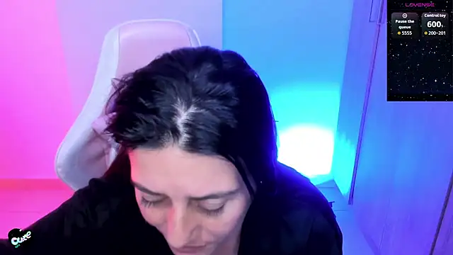Snapshot of Saskyaa chatting on 06-18-26, 04:02 Saskyaa online show from 06-18-26, 04:02