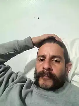 Snapshot of LongDickZee562 chatting on 11-18-25, 09:14 LongDickZee562 online show from 11-18-25, 09:14