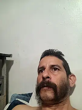 Snapshot of LongDickZee562 chatting on 11-30-25, 07:23 LongDickZee562 online show from 11-30-25, 07:23