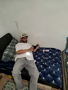 Snapshot of LongDickZee562 chatting on 12-01-25, 09:20 LongDickZee562 online show from 12-01-25, 09:20