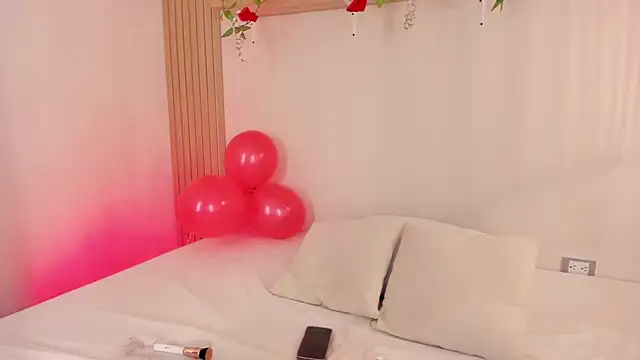 Snapshot of Kleverly_Manson1 chatting on 02-14-25, 08:37 Kleverly Manson1 online show from 02-14-25, 08:37