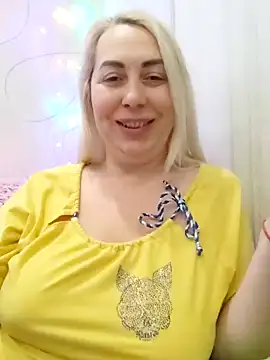 Snapshot of HotJanet chatting on 01-13-25, 03:26 HotJanet online show from 01-13-25, 03:26