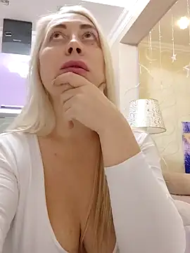 Snapshot of HotJanet chatting on 01-27-25, 05:04 HotJanet online show from 01-27-25, 05:04