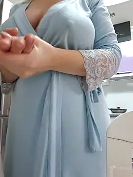 Snapshot of HotJanet chatting on 01-13-26, 09:47 HotJanet online show from 01-13-26, 09:47