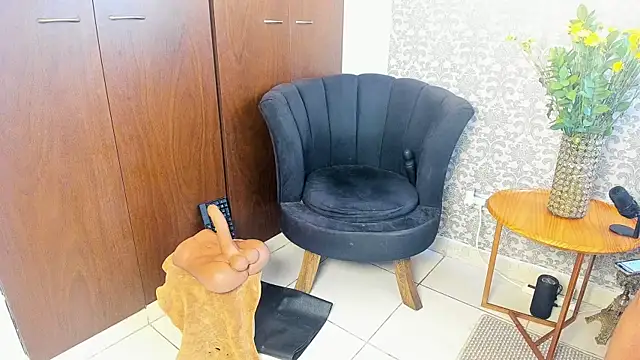 mabelsaravia online show from 04-19-26, 07:38