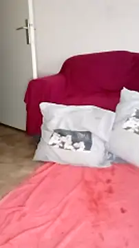 Snapshot of cricrimodele chatting on 12-15-24, 09:13 cricrimodele online show from 12-15-24, 09:13