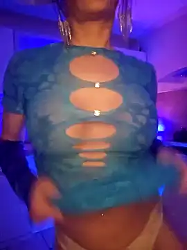 Luna Kitanna online show from 12-06-24, 10:19