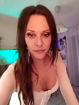 Luna Kitanna online show from 01-10-25, 11:39