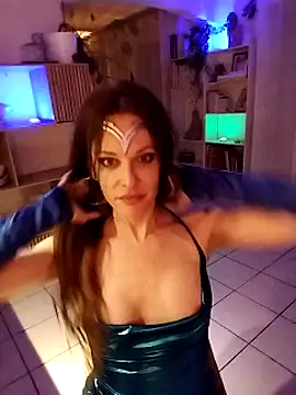 Luna Kitanna online show from 02-02-25, 03:32