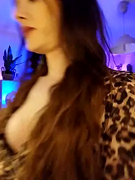 Luna Kitanna online show from 03-06-25, 09:09