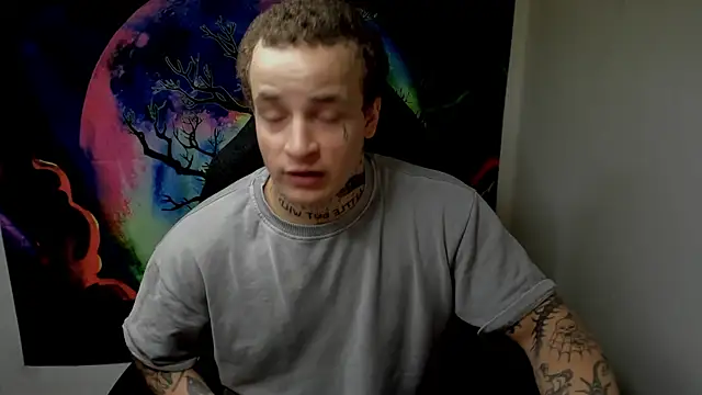 Snapshot of layneinchains chatting on 12-12-24, 06:25 layneinchains online show from 12-12-24, 06:25