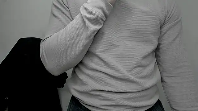 Snapshot of layneinchains chatting on 12-14-24, 04:12 layneinchains online show from 12-14-24, 04:12