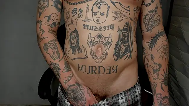 Snapshot of layneinchains chatting on 12-30-24, 11:17 layneinchains online show from 12-30-24, 11:17