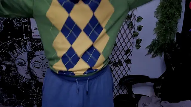 Snapshot of layneinchains chatting on 02-08-25, 02:49 layneinchains online show from 02-08-25, 02:49