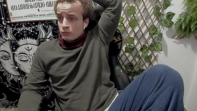 Snapshot of layneinchains chatting on 03-03-25, 04:24 layneinchains online show from 03-03-25, 04:24