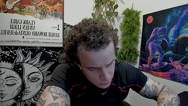 Snapshot of layneinchains chatting on 03-09-25, 09:25 layneinchains online show from 03-09-25, 09:25