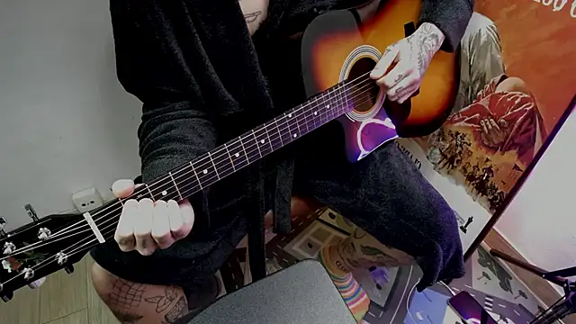 Snapshot of layneinchains chatting on 09-28-25, 09:14 layneinchains online show from 09-28-25, 09:14