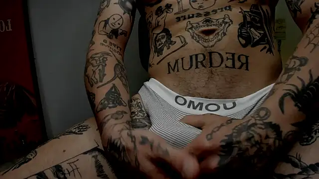 Snapshot of layneinchains chatting on 10-04-25, 11:08 layneinchains online show from 10-04-25, 11:08