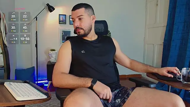 Snapshot of HenryBenso chatting on 05-17-26, 03:41 HenryBenso online show from 05-17-26, 03:41