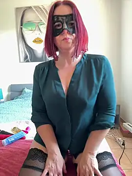 la petite prunette69 online show from 04-17-26, 11:57