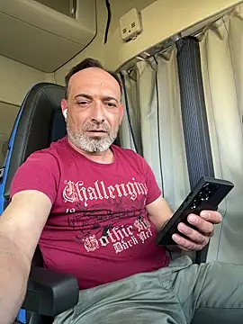 Snapshot of dzhakar chatting on 03-06-25, 12:19 dzhakar online show from 03-06-25, 12:19