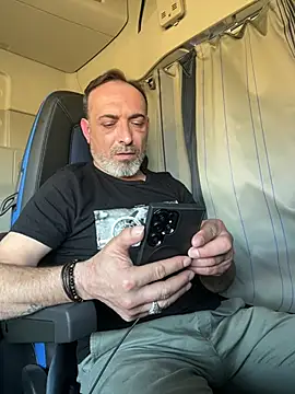 Snapshot of dzhakar chatting on 03-07-25, 12:12 dzhakar online show from 03-07-25, 12:12