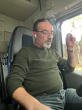 Snapshot of dzhakar chatting on 11-14-25, 11:53 dzhakar online show from 11-14-25, 11:53