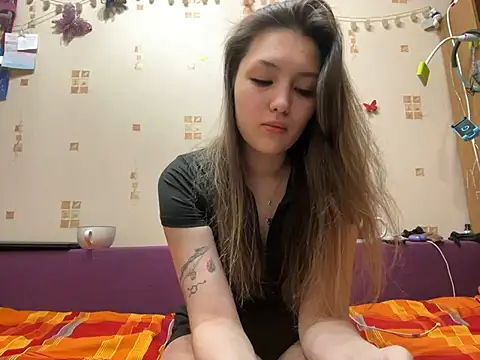 Snapshot of Roni_Cox chatting on 02-20-25, 09:33 Roni Cox online show from 02-20-25, 09:33