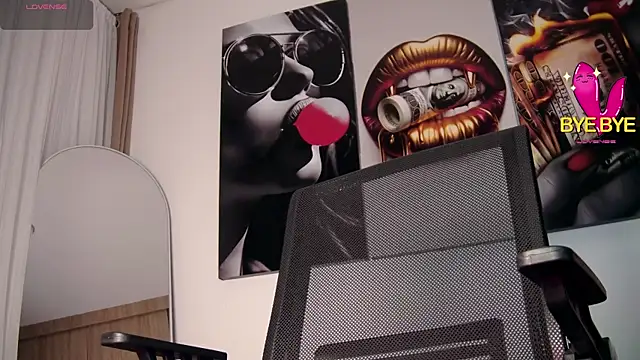 aidaadams online show from 12-22-25, 10:01