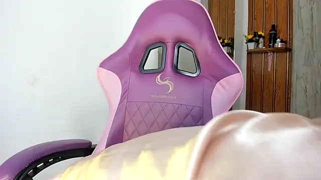 Alika01 online show from 01-19-26, 01:48