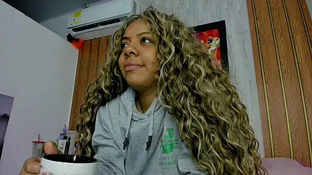 Alika01 online show from 03-05-26, 01:40