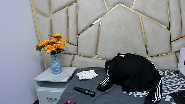 Kloe Candy1 online show from 11-12-25, 05:19