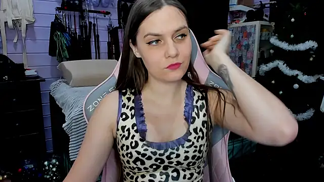 Snapshot of Stroynyash chatting on 01-09-25, 05:43 Stroynyash online show from 01-09-25, 05:43