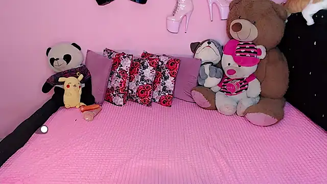 Ciinamonloren online show from 02-05-26, 01:43