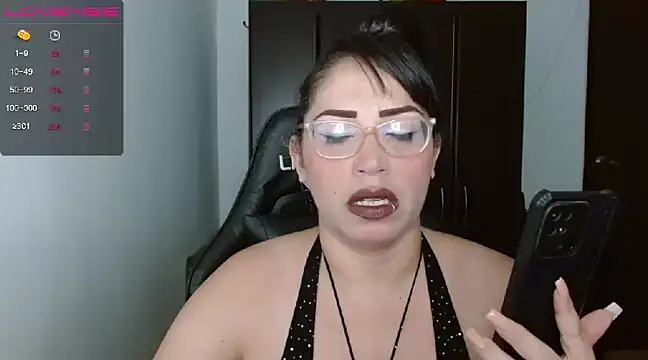 Snapshot of natashasmithe chatting on 01-13-25, 08:48 natashasmithe online show from 01-13-25, 08:48