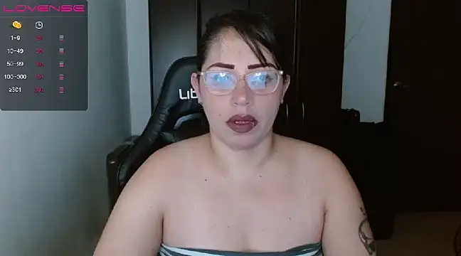 Snapshot of natashasmithe chatting on 01-25-25, 12:26 natashasmithe online show from 01-25-25, 12:26