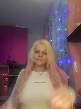 Snapshot of Angeldevilus chatting on 12-12-24, 12:27 Angeldevilus online show from 12-12-24, 12:27