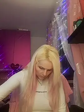 Snapshot of Angeldevilus chatting on 01-12-25, 12:28 Angeldevilus online show from 01-12-25, 12:28