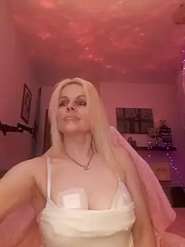 Snapshot of Angeldevilus chatting on 09-12-25, 12:00 Angeldevilus online show from 09-12-25, 12:00