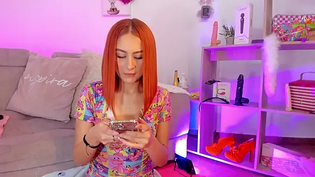 Snapshot of Tiarha chatting on 02-10-25, 05:36 Tiarha online show from 02-10-25, 05:36