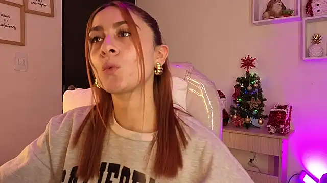 Snapshot of Tiarha chatting on 11-18-25, 04:17 Tiarha online show from 11-18-25, 04:17