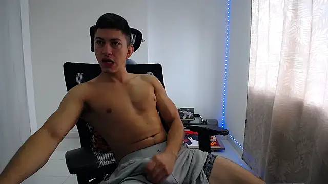 Snapshot of Iam_yourbabyprincess_XD chatting on 12-07-24, 05:31 Iam yourbabyprincess XD online show from 12-07-24, 05:31