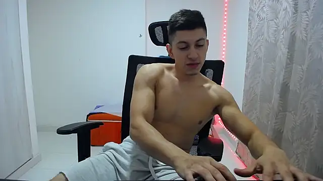 Snapshot of Iam_yourbabyprincess_XD chatting on 12-14-24, 06:56 Iam yourbabyprincess XD online show from 12-14-24, 06:56