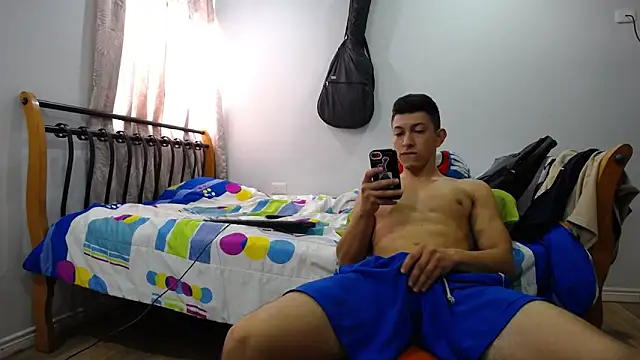 Snapshot of Iam_yourbabyprincess_XD chatting on 01-08-25, 05:26 Iam yourbabyprincess XD online show from 01-08-25, 05:26