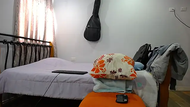 Snapshot of Iam_yourbabyprincess_XD chatting on 01-11-25, 06:54 Iam yourbabyprincess XD online show from 01-11-25, 06:54