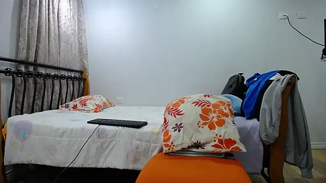 Snapshot of Iam_yourbabyprincess_XD chatting on 02-03-25, 06:13 Iam yourbabyprincess XD online show from 02-03-25, 06:13